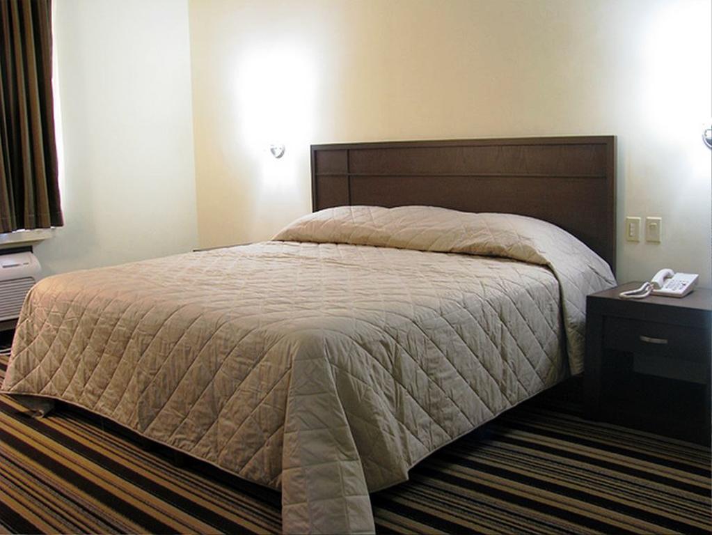 Hotel Alameda Express Matamoros  Quarto foto